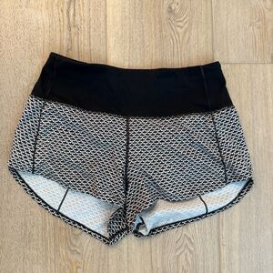Black& White Lululemon Shorts - Size 6